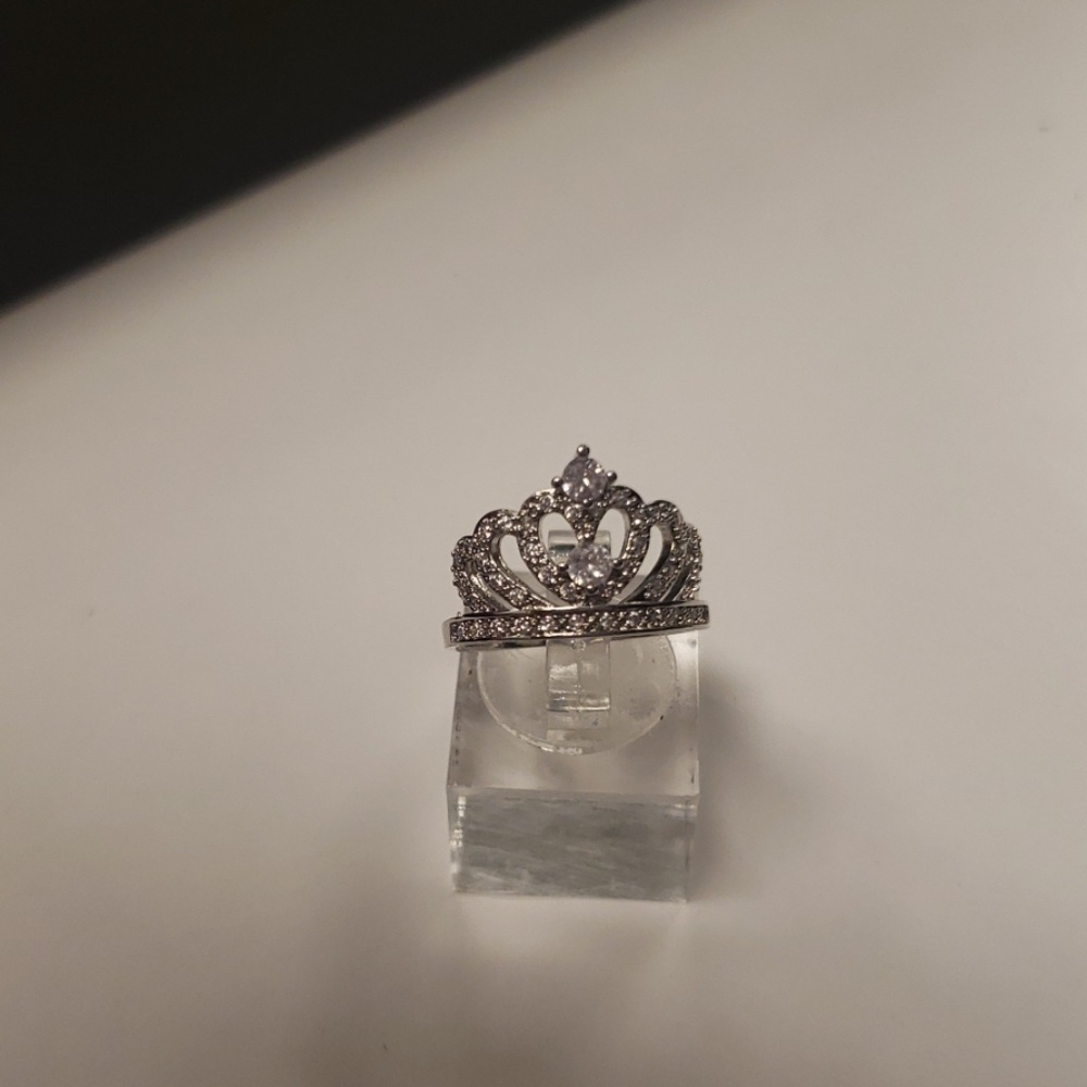 Silver crown ring - Picture 2 of 4